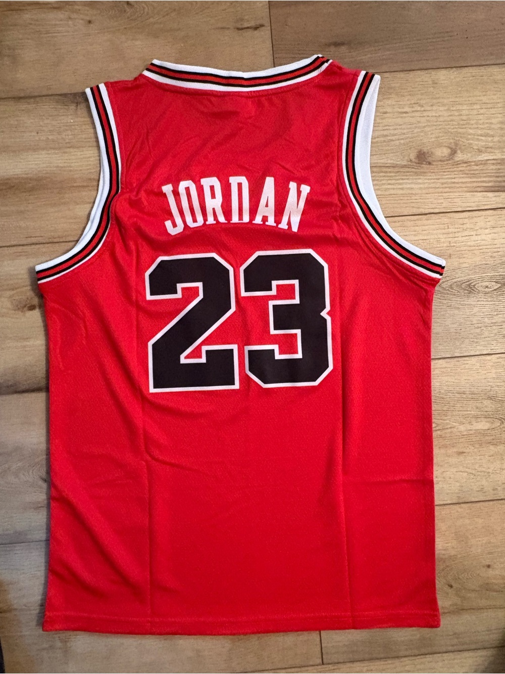 Michael Jordan #23 Rare Special Edition Rookie Jersey Youth Medium 10/12 - Picture 2 of 3